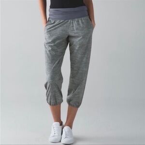 Lululemon crop pants